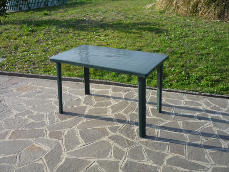 TAVOLO RESINA ART.54C CM.120X70 VERDE