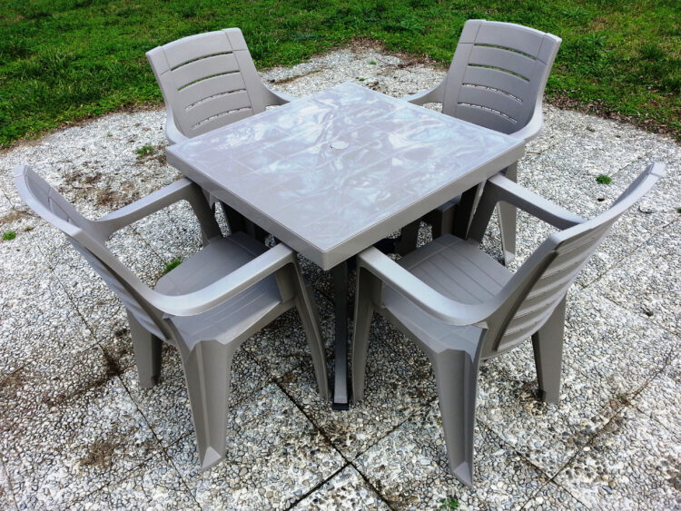 TAVOLO C/INCROCIO 'CLEOPATRA' CM  79X79 TORT.